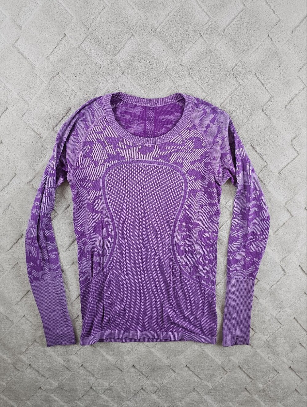 Lululemon Swiftly Tech Long-Sleeve Top Womens 8 Purple Gym Yoga Run Wear